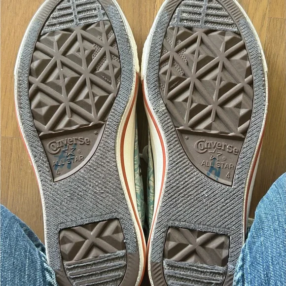 Converse CTAS Chuck Taylor All Star low tops koi fish 7B060101 M4 W6 - Picture 6 of 7